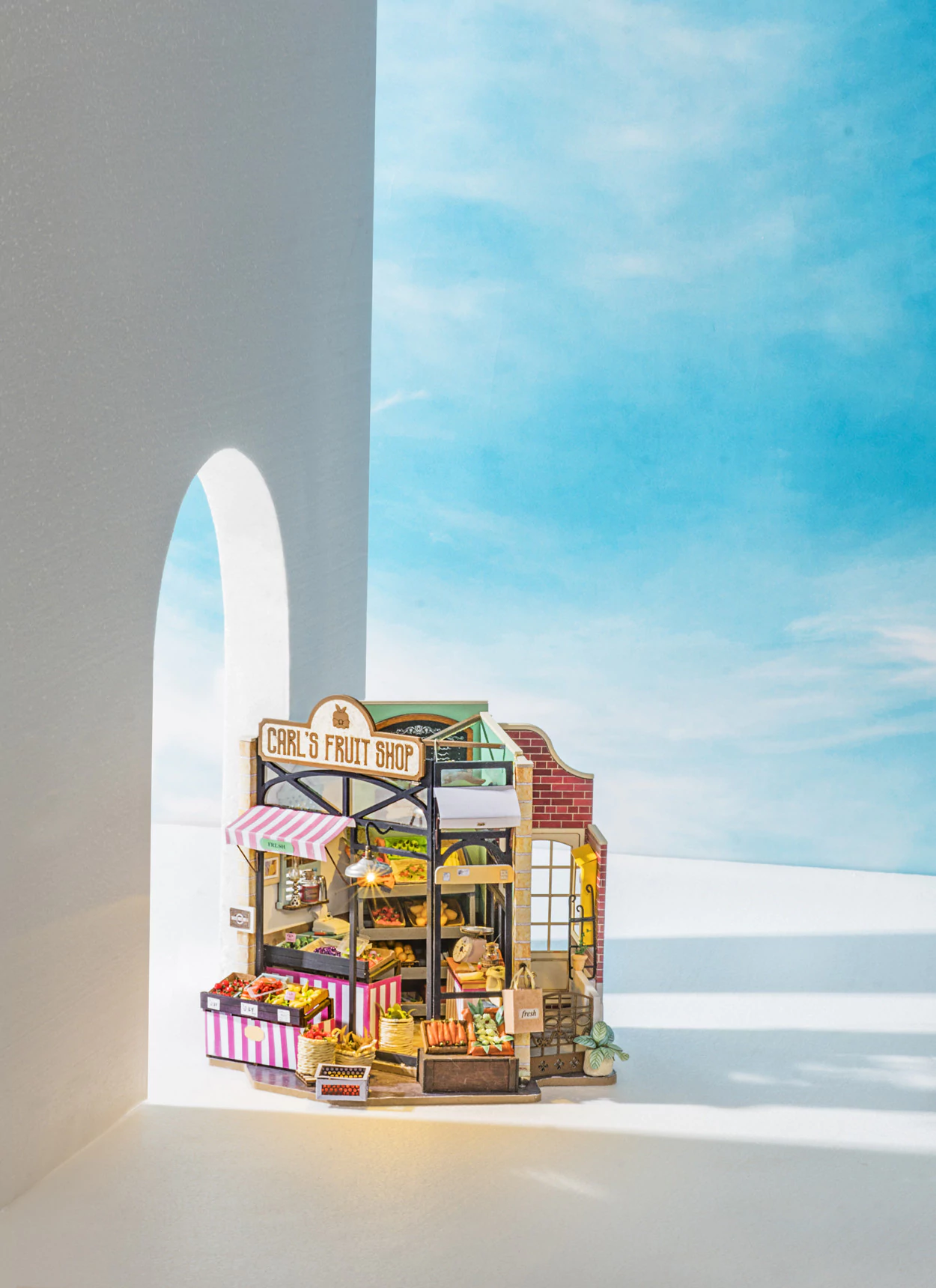 Румбокс интерьерный конструктор Фруктовая лавка Robotime Carl’s Fruit Shop