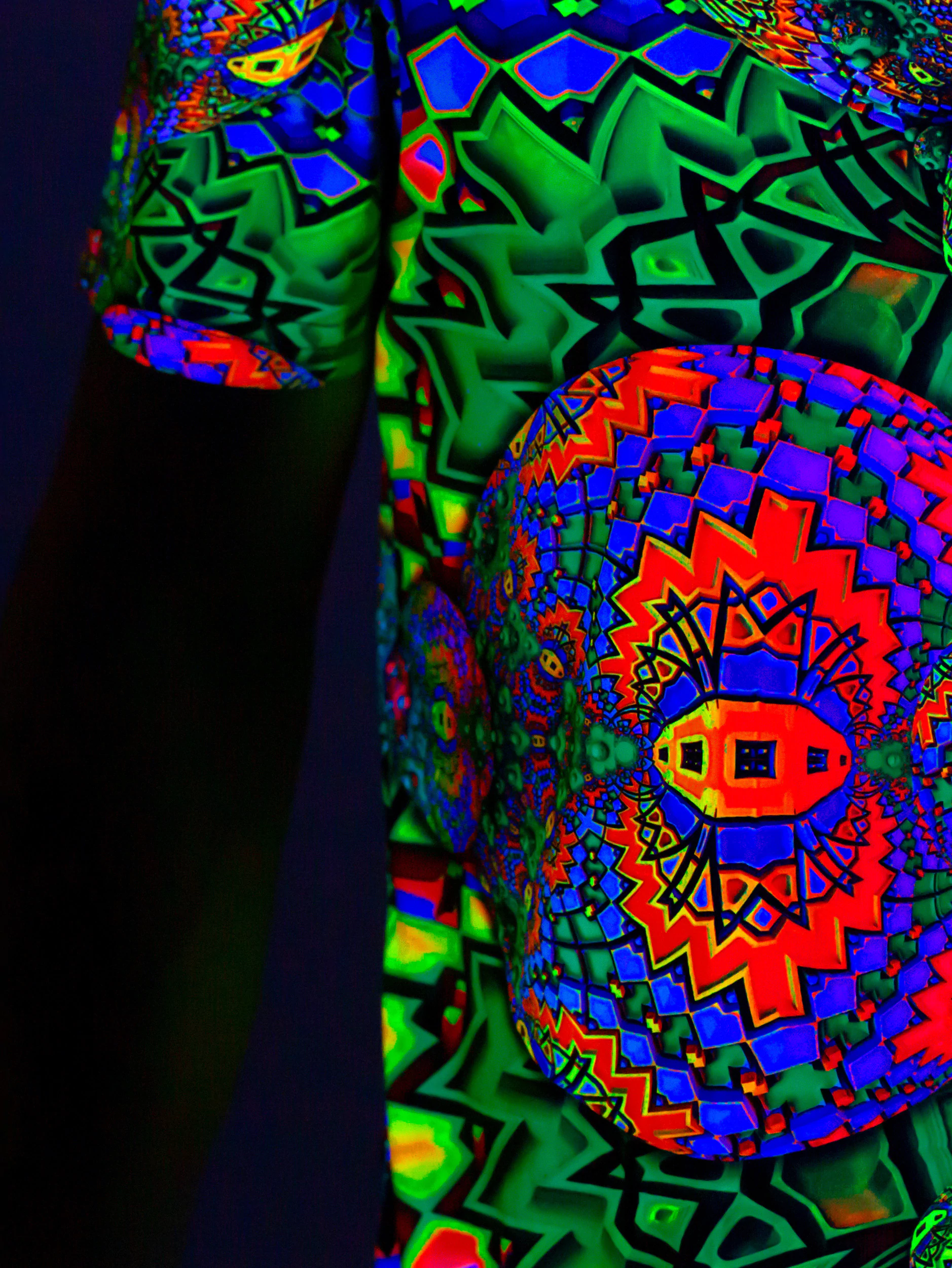 Ультрафиолетовая «Кислотная» Футболка L «Fractal Rainbow» Unisex