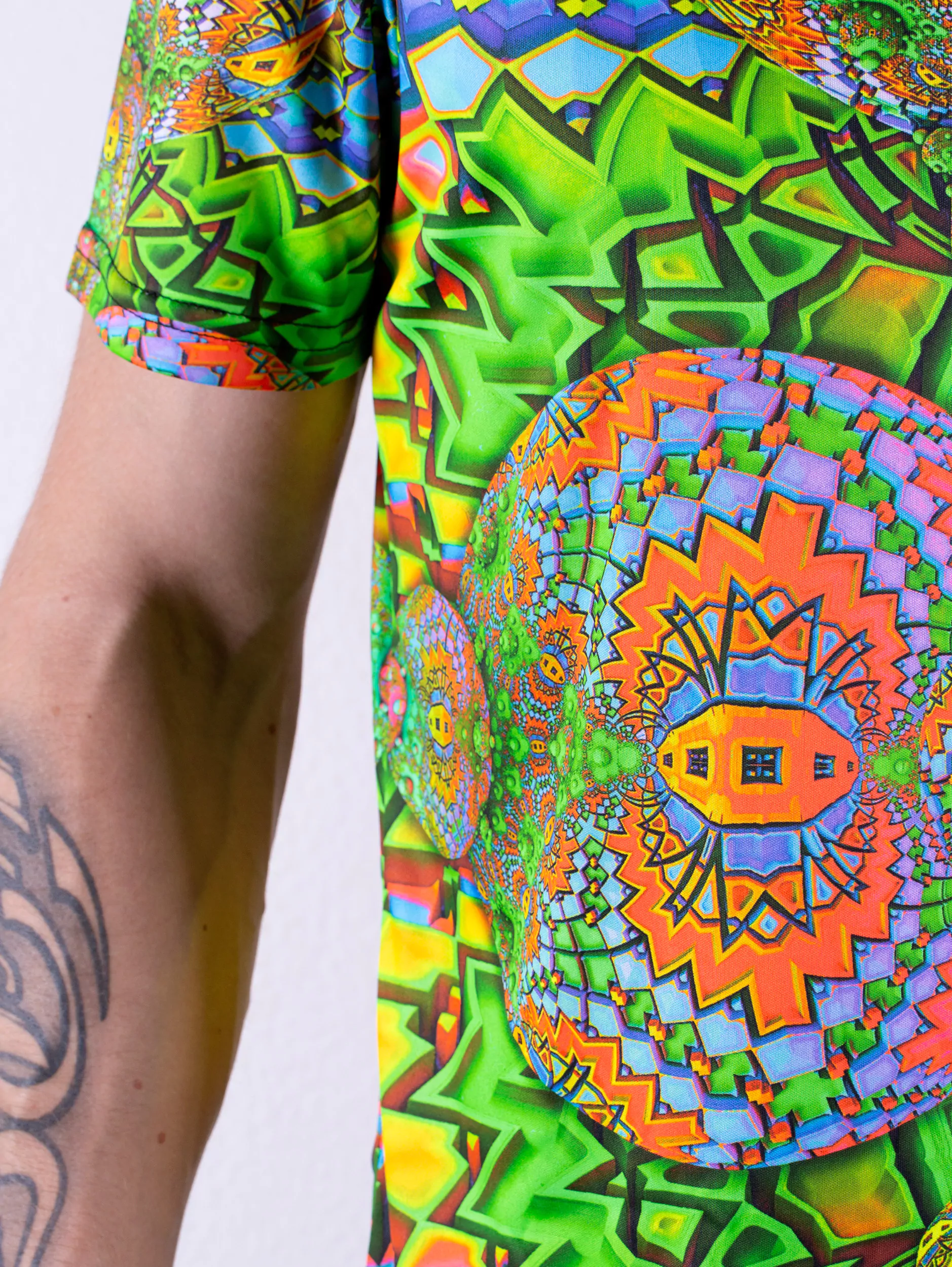 Ультрафиолетовая «Кислотная» Футболка XL «Fractal Rainbow» Unisex