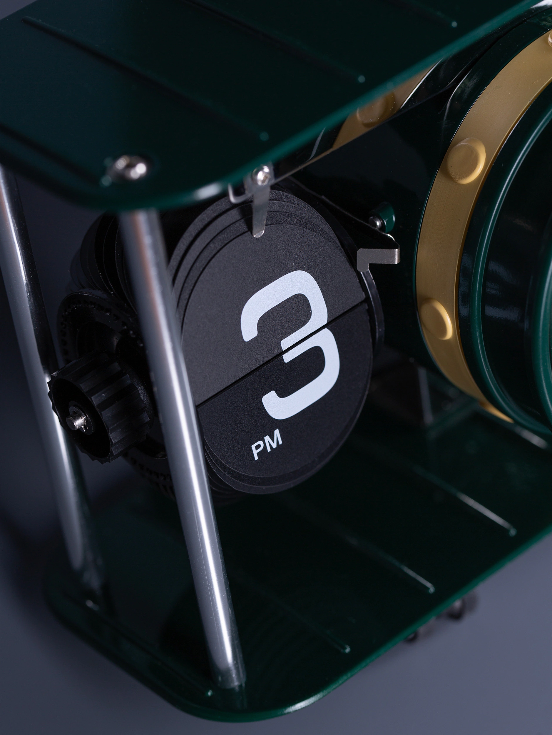 Перекидные часы Flip-Clock «Самолёт» с вращающимся пропеллером Green