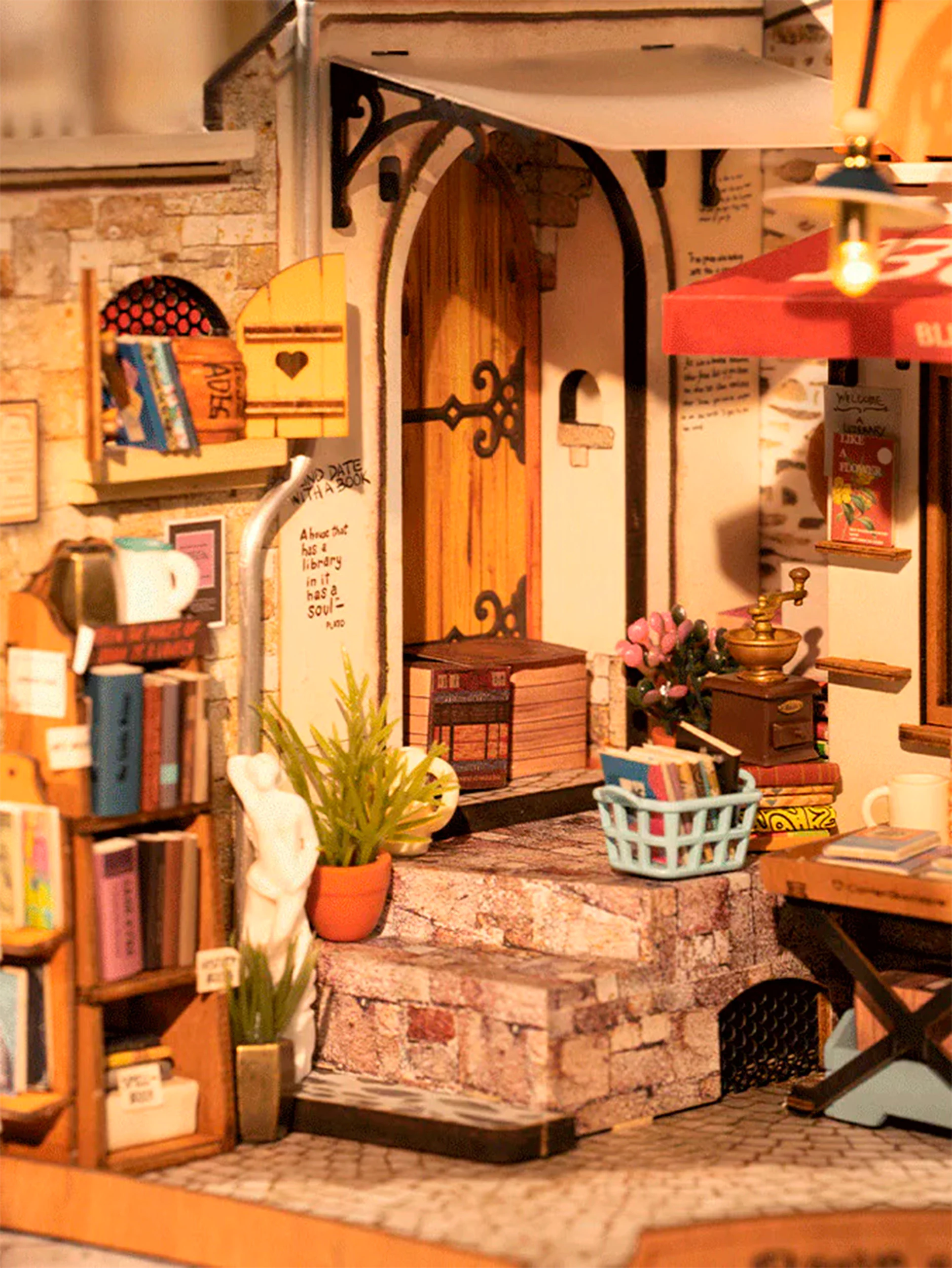 Румбокс интерьерный конструктор Книжный магазин на углу Robotime Corner Bookstore