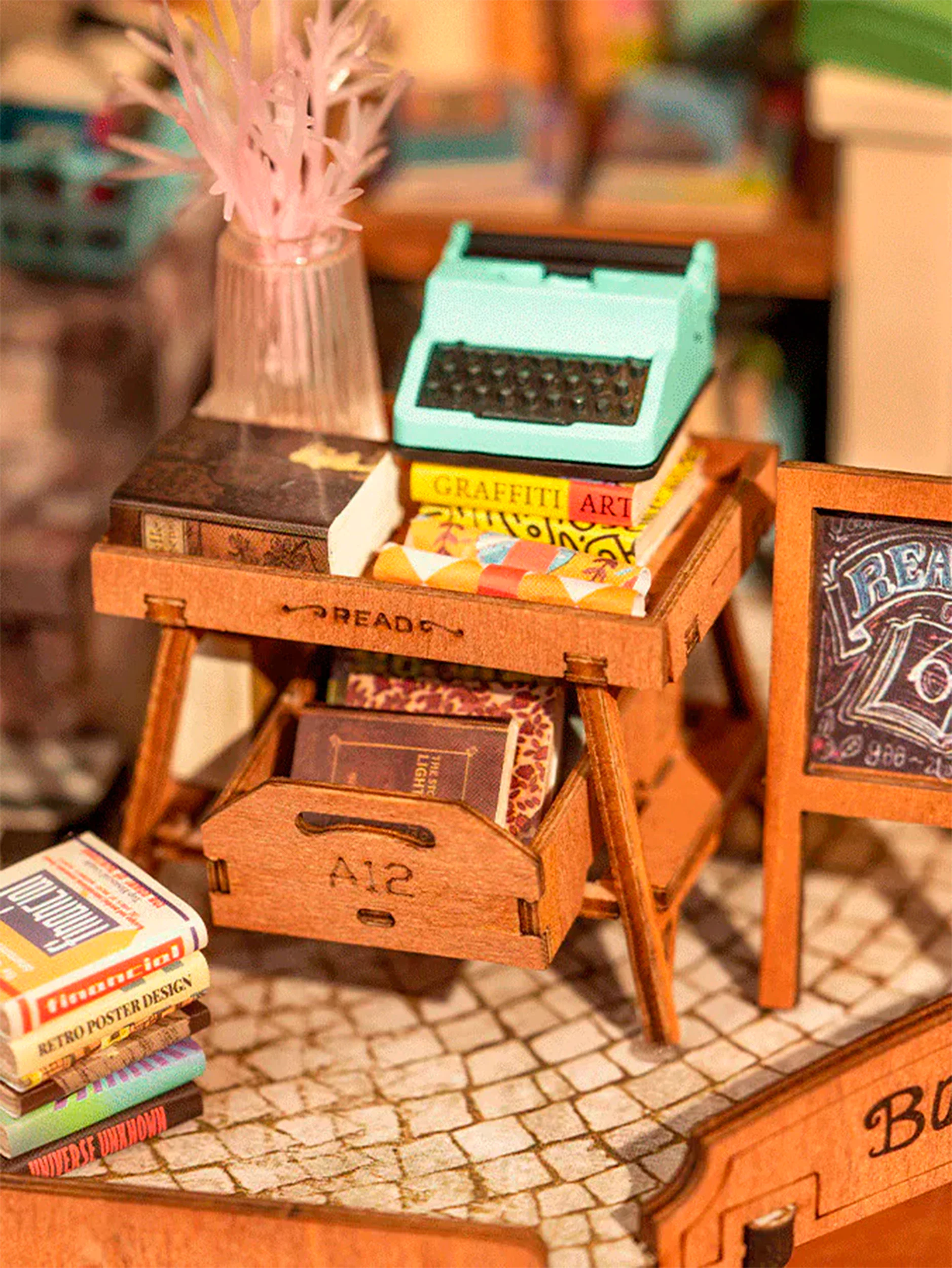 Румбокс интерьерный конструктор Книжный магазин на углу Robotime Corner Bookstore