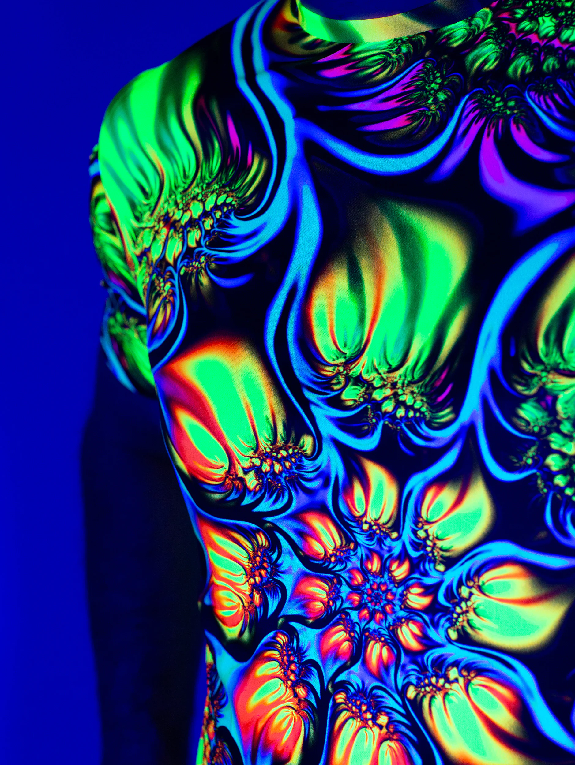Ультрафиолетовая «Неоновая» Футболка M «Electric Bloom» Unisex