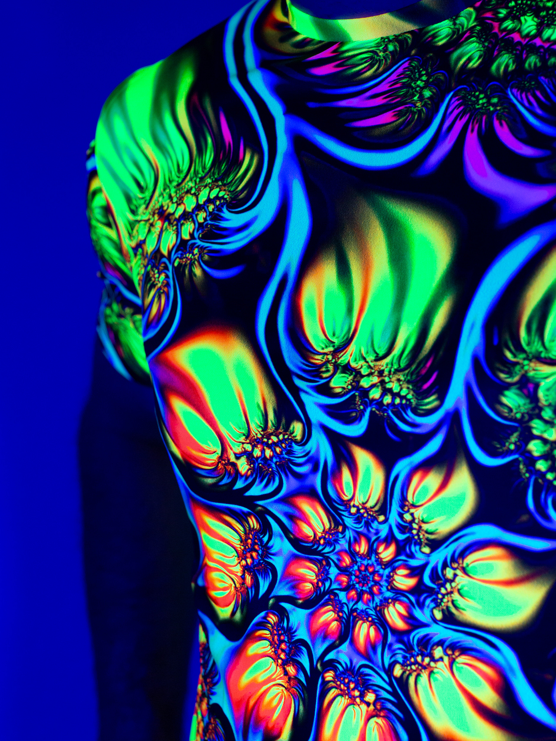 Ультрафиолетовая «Неоновая» Футболка XXL «Electric Bloom» Unisex