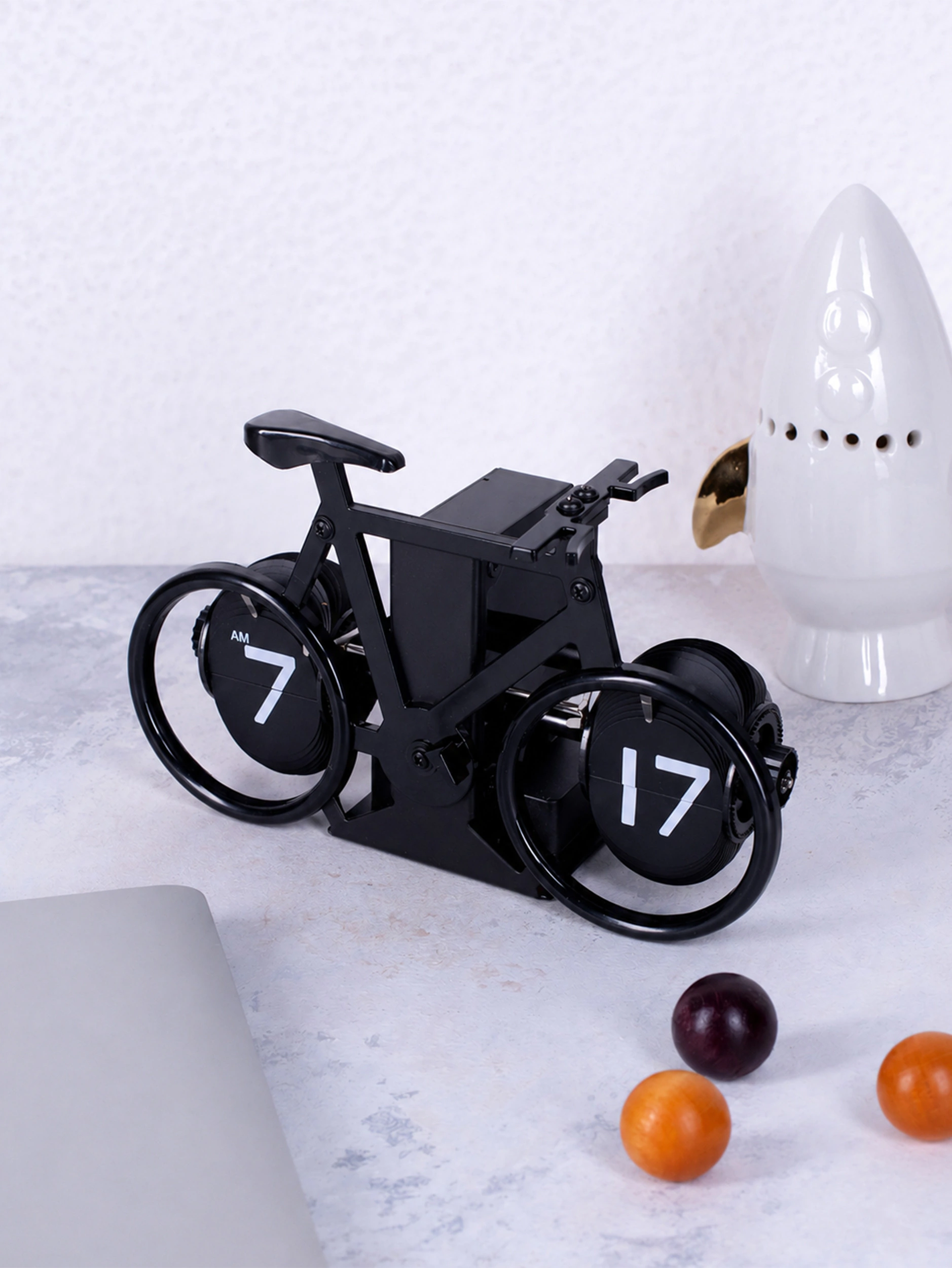 Перекидные часы-велосипед Flip Clock Bike, черные  (20*9*12 см)