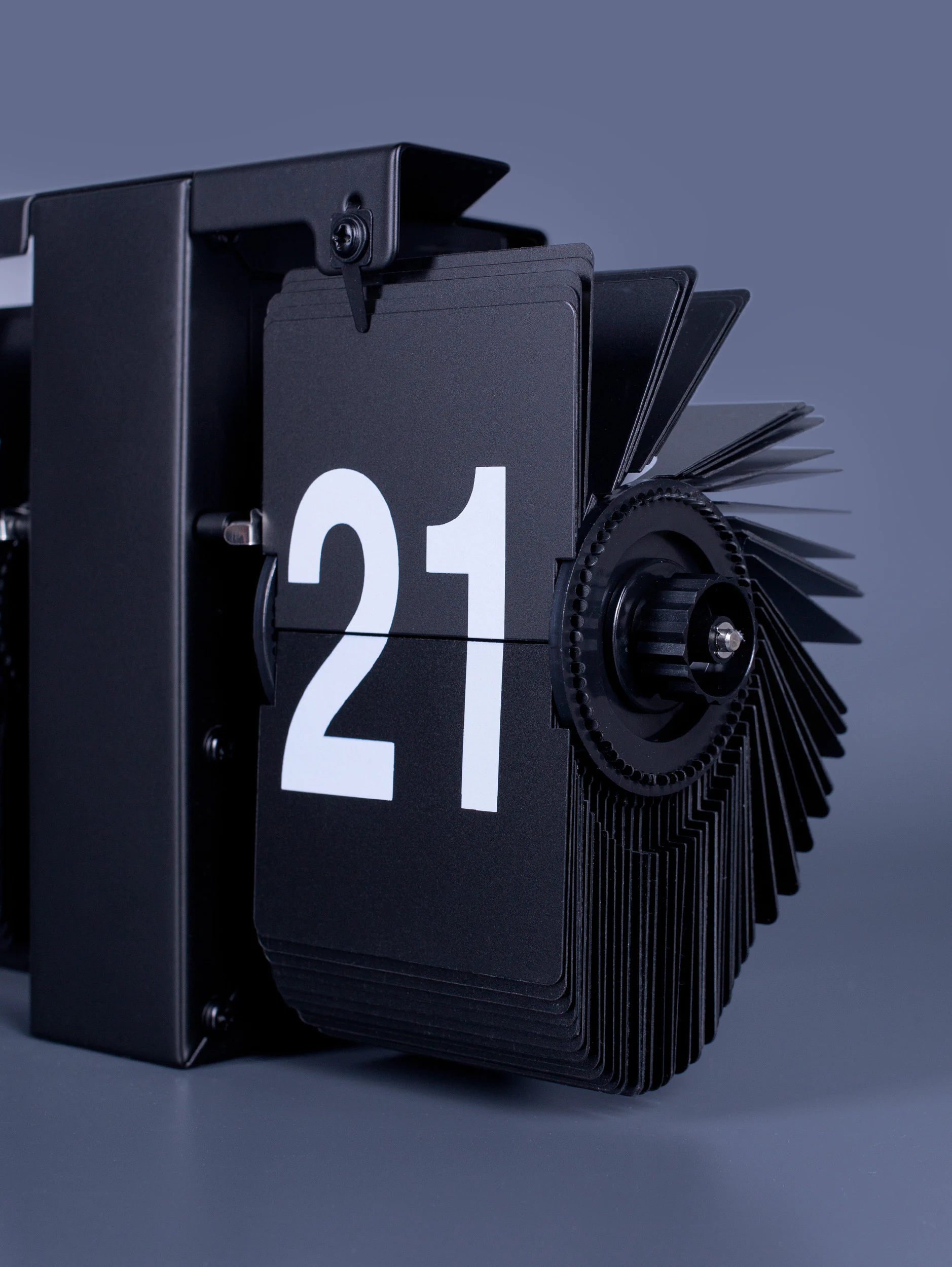 Перекидные ретро-часы Flip Clock Slim Black