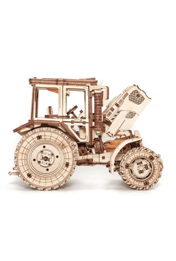 Сборная модель деревянная 3D EWA Трактор Беларус 82
