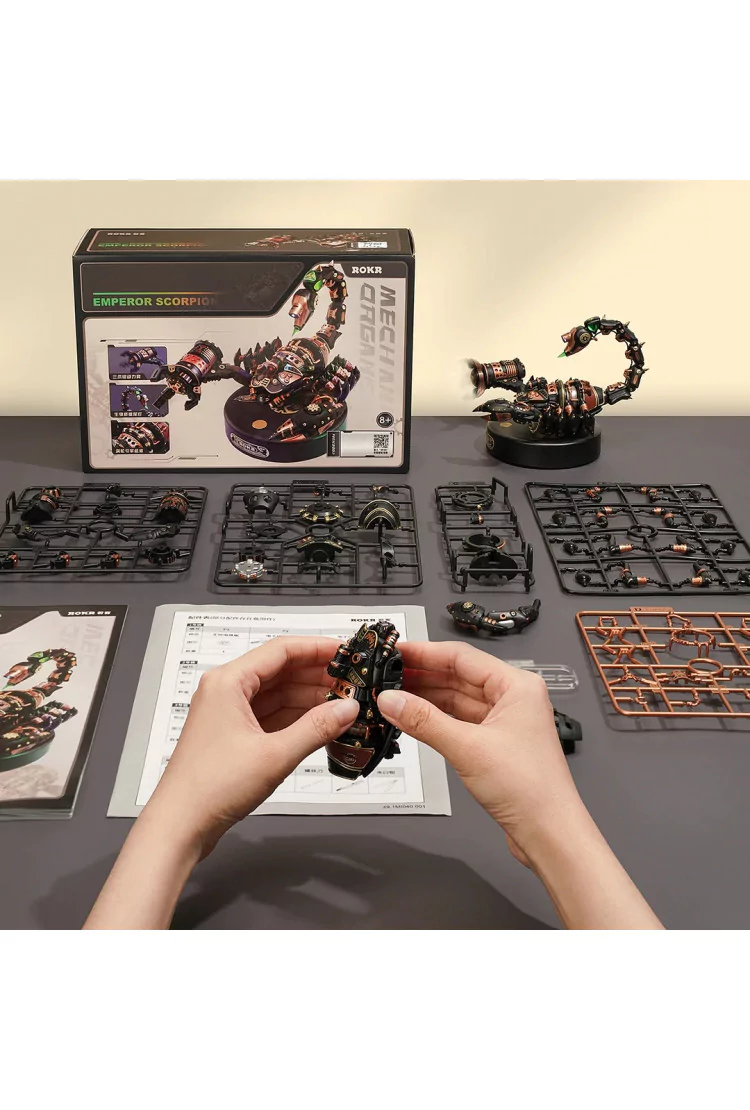 Конструктор Императорский Скорпион Robotime Emperor Scorpion