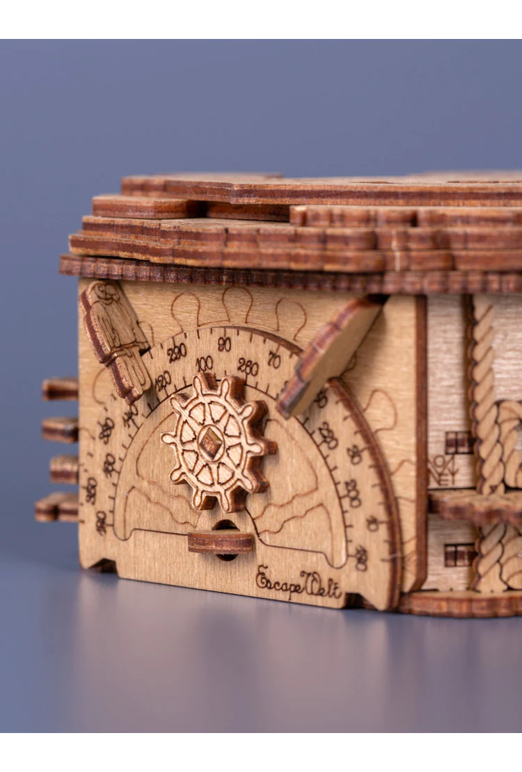 Головоломка квест-бокс EscapeWelt Blackbeard’s Compass - Компас Чёрной Бороды