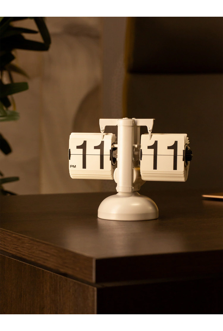 Классические перекидные часы Flip-clock, 16х21х8 см (белые)