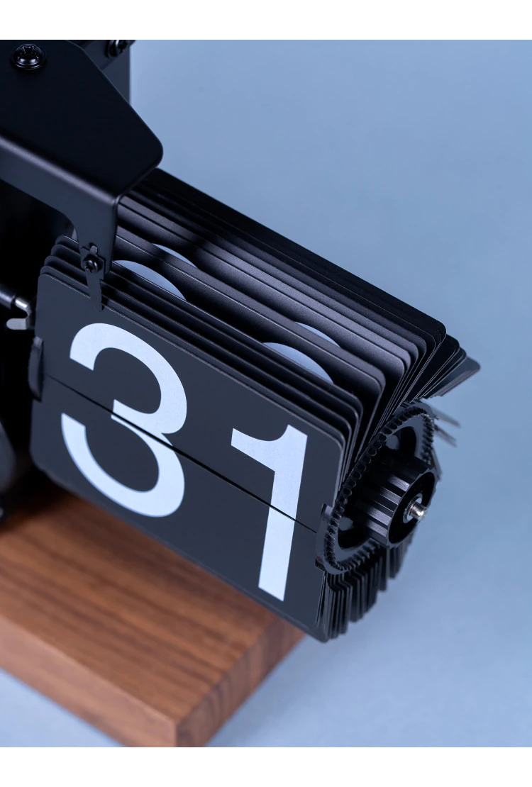 Классические перекидные часы Flip-Clock на деревянной подставке, 14х20х9, Black
