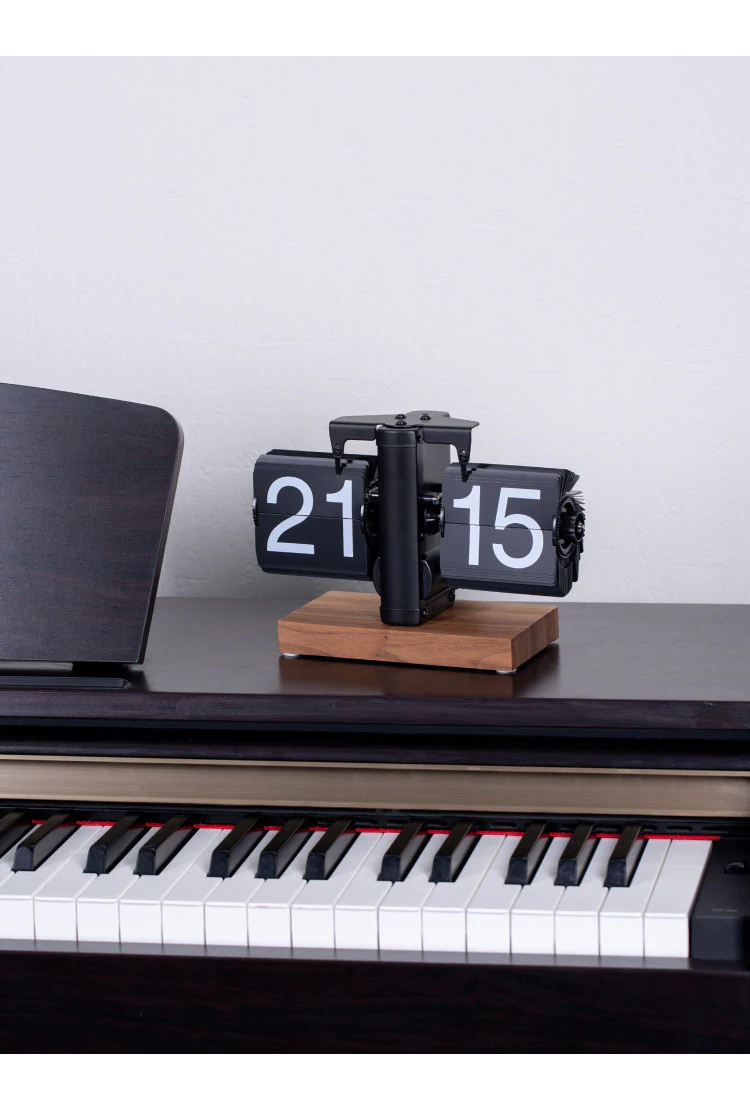 Классические перекидные часы Flip-Clock на деревянной подставке, 14х20х9, Black