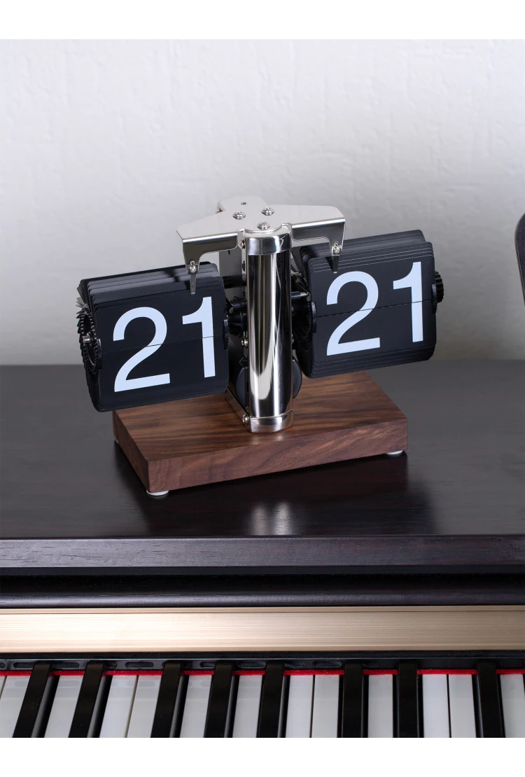 Классические перекидные часы Flip-Clock на деревянной подставке, 14х20х9, Chrome