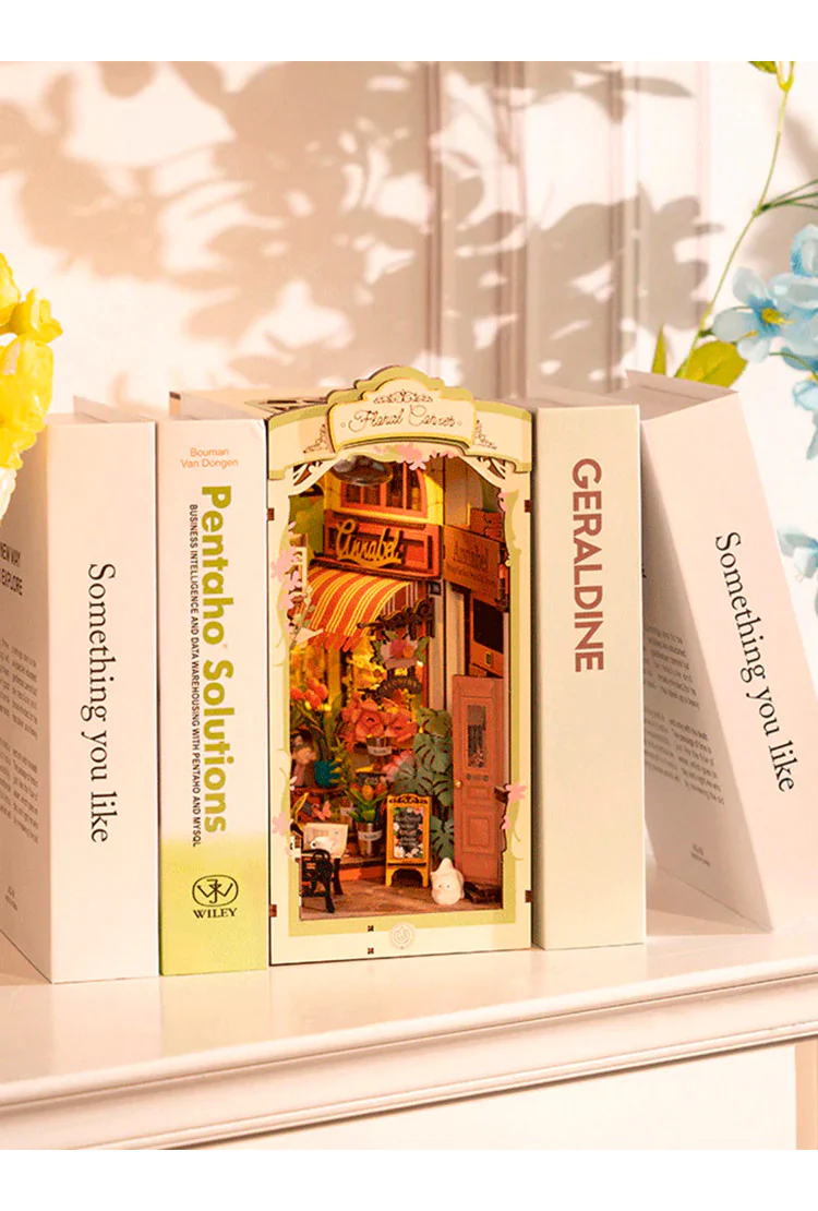 Деревянный конструктор - вставка на полку Цветочный уголок Robotime Floral Corner
